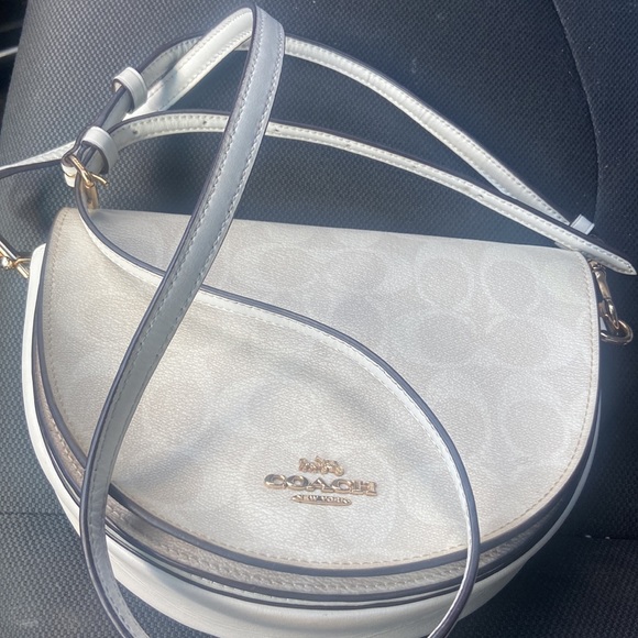 Coach beige crossbody bag - Picture 2 of 5